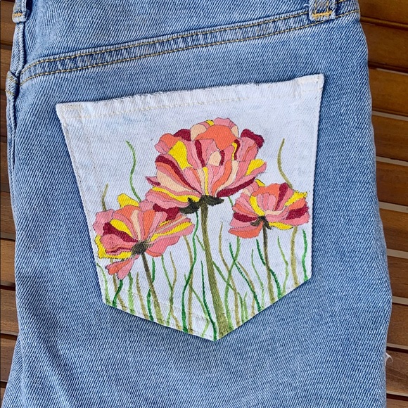 Custom painted Hollister high rise mom shorts - Picture 6 of 7